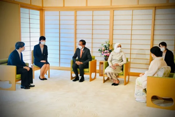 Presiden Jokowi dan Ibu Iriana diterima Kaisar dan Permaisuri Jepang 1024x682 1