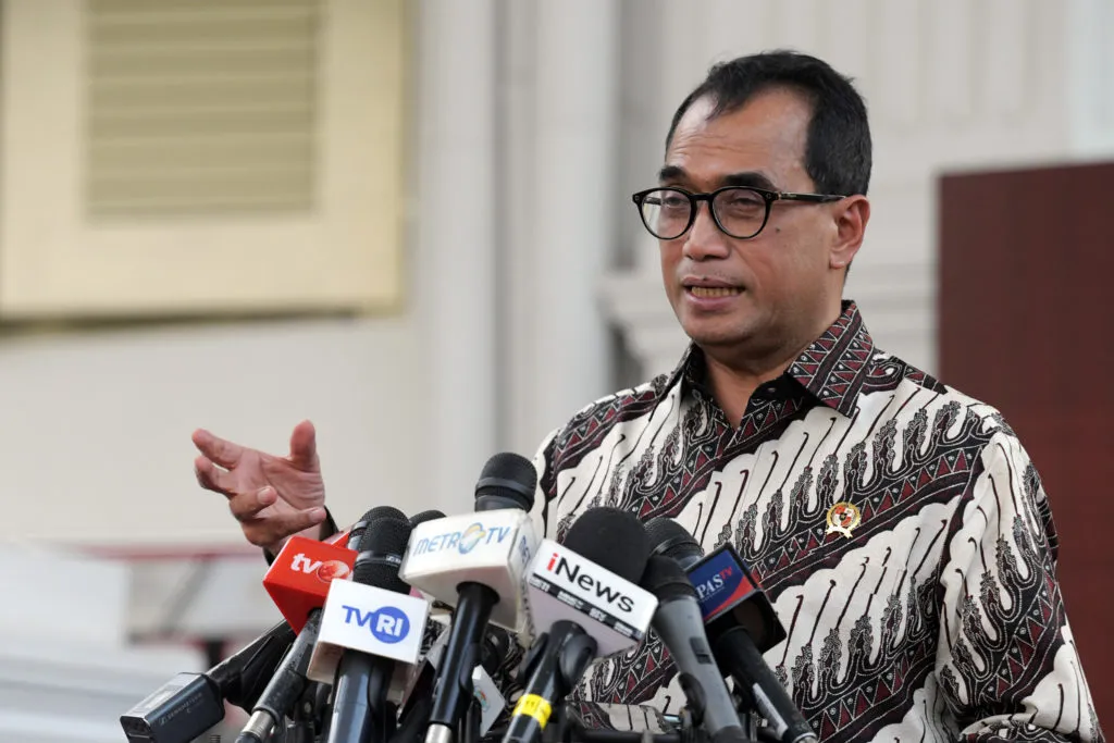 Presiden Tekankan Pentingnya Angkutan Massal Perkotaan 1 1024x683 1