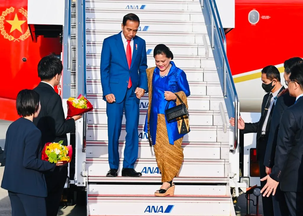 Presiden dan Ibu Iriana Tiba di Hiroshima