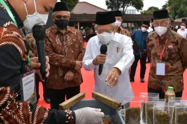 Resmikan Bank Wakaf Mikro Pertama di Jakarta Wapres Dorong Ekonomi Masyarakat