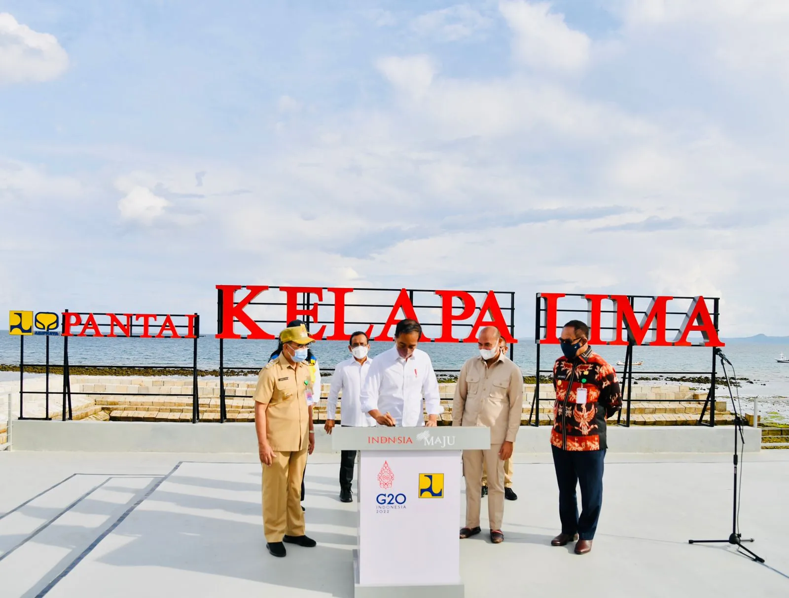 Resmikan Penataan Kawasan Kota Kupang Presiden Pengunjung Makin Nyaman Datang ke NTT