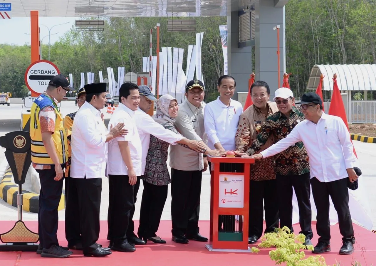 Resmikan Tol Terbanggi 1