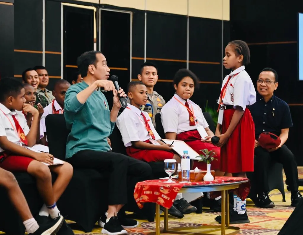 Saat Presiden Jokowi Ditanya Anak SD Kenapa Ibu Kota Tidak Dipindah ke Papua