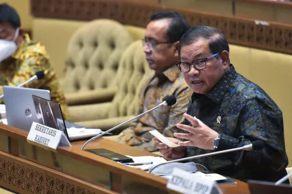 Seskab Pramono Anung 1024x684 1