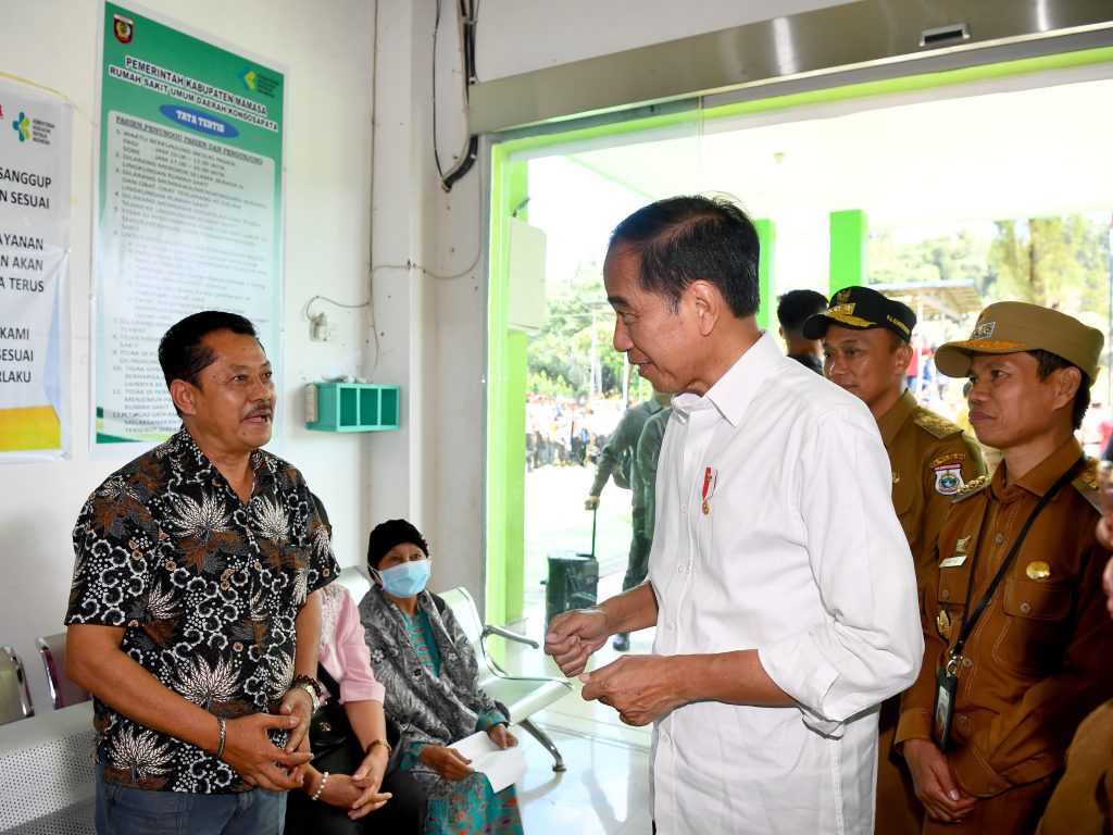 Tinjau RSUD Kondosapata Mamasa Presiden Dorong Pembangunan SDM dan Fasilitas Kesehatan 1024x768 1