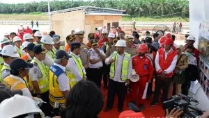 Tinjau Tol Sumatera 300x170 1