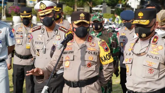 accelerating herd immunity central java regional police held a simultaneous candi merdeka vaccination targets 1348000 people 41094