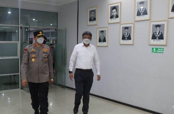 accelerating vaccination aceh regional police is ready to collaborate with syiah kuala university 42722