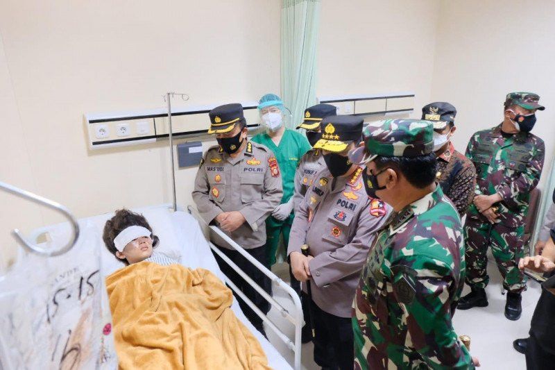 adang pelaku bom bunuh diri kapolri apresiasi keberanian sekuriti gereja katedral 30913