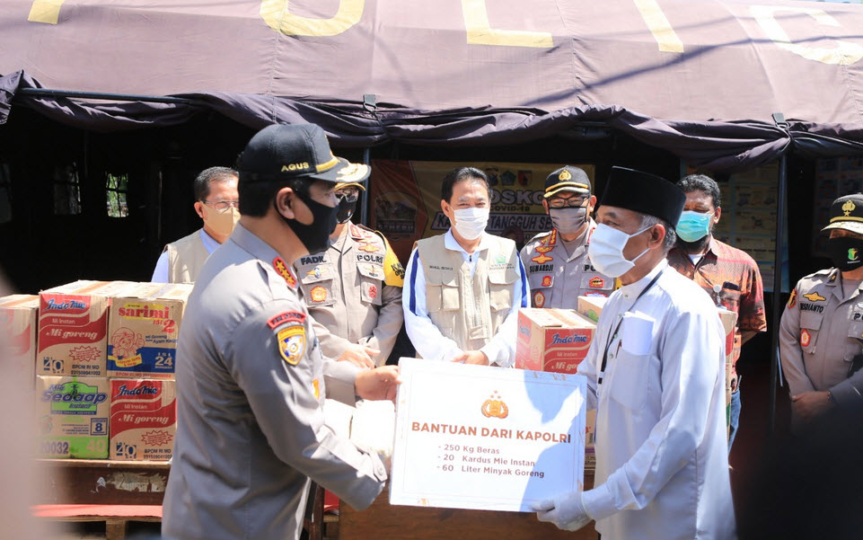 akhiri kunjungan kerja di polda jatim kabaharkam polri tinjau kampung tangguh semeru desa waru kabupaten sidoarjo 11011