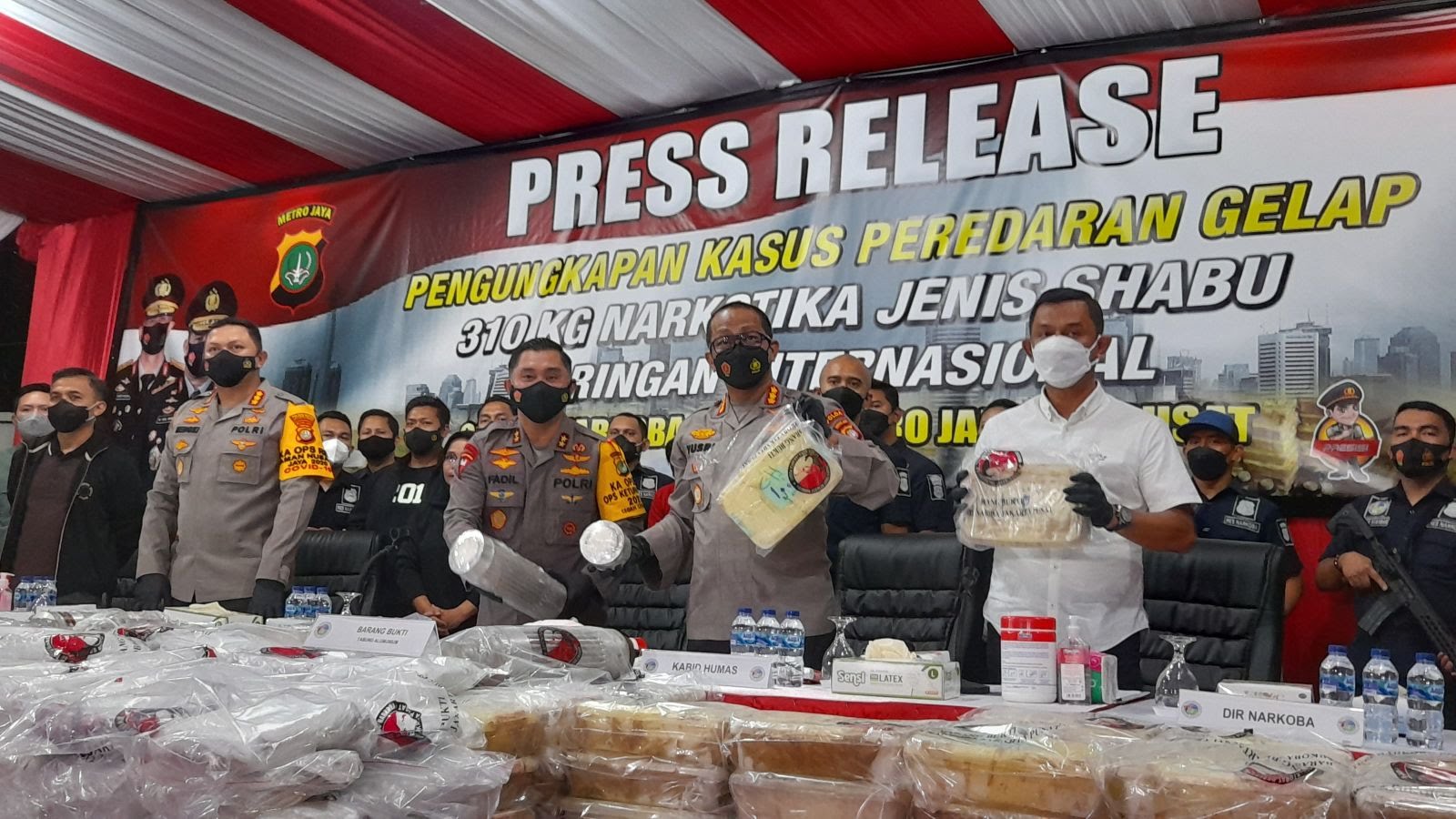 aksi senyap polri dua tersangka dan 310 kg sabu senilai rp400 m disita 16230