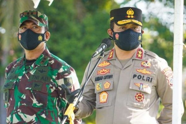 aktif jaga kamtibmas kapolda jateng berikan puluhan penghargaan untuk masyarakat 22613