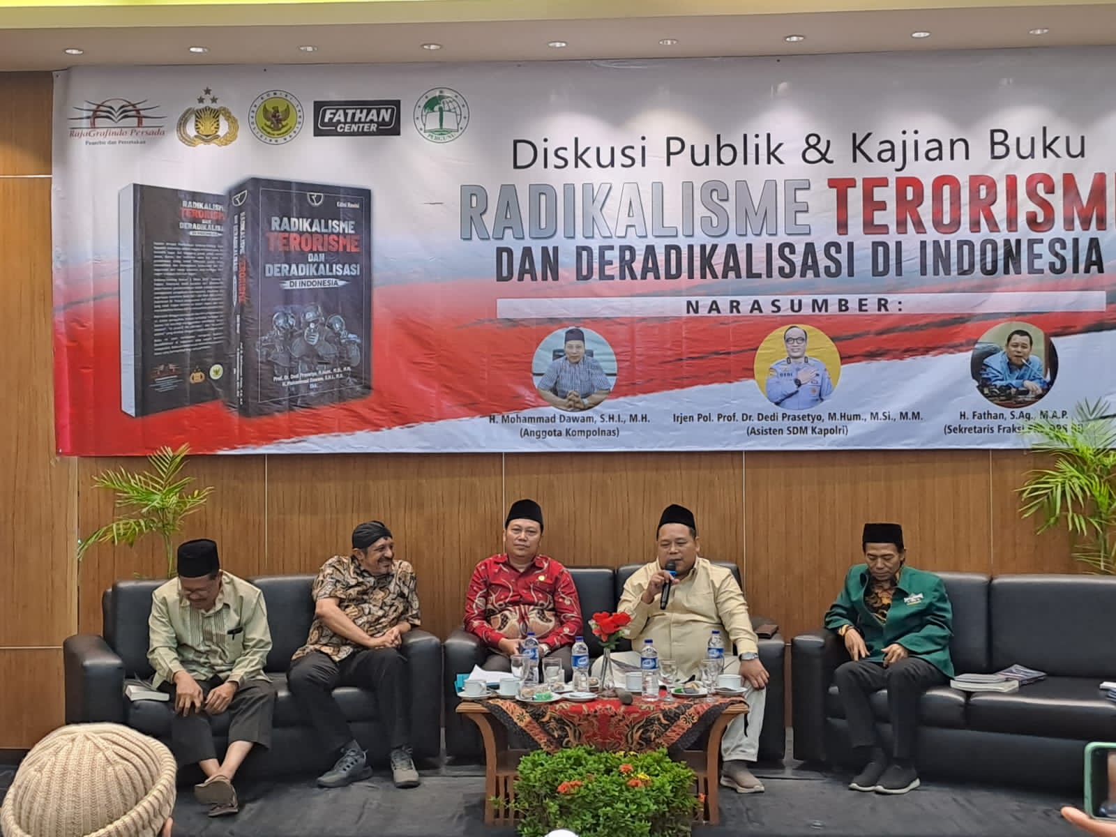 anggota kompolnas ajak masyarakat berantas radikalisme 66456