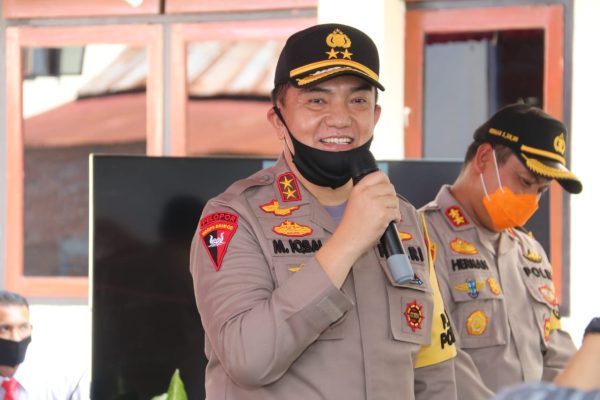 anggota satlantas polres lombok barat viral tendang pelaku curanmor kapolda ntb akan beri penghargaan 19386
