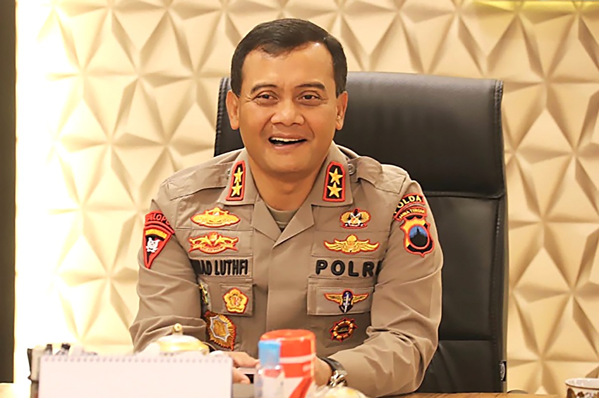 antisipasi kecelakaan akibat kelelahan polisi kawal pemudik yang masuk ke wilayah hukum jateng 72152