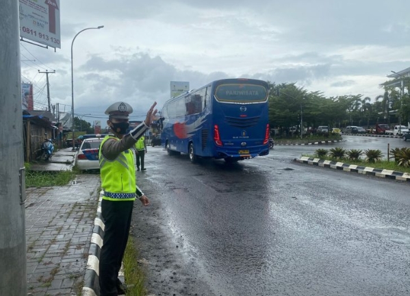antisipasi kemacetan libur panjang ditlantas polda banten atur lalin di pelabuhan merak 17911
