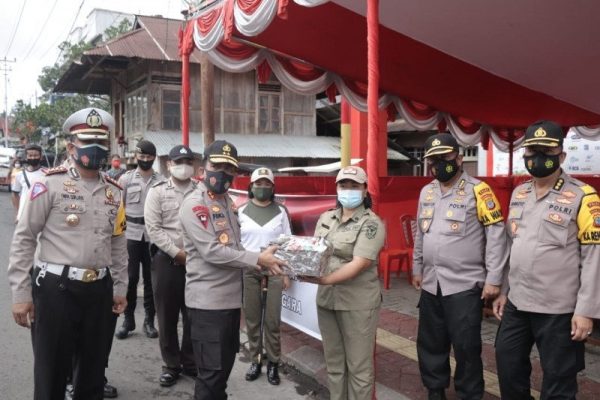 antisipasi libur panjang kapolda sulut terjun langsung cek pos pengamanan terpadu 32533