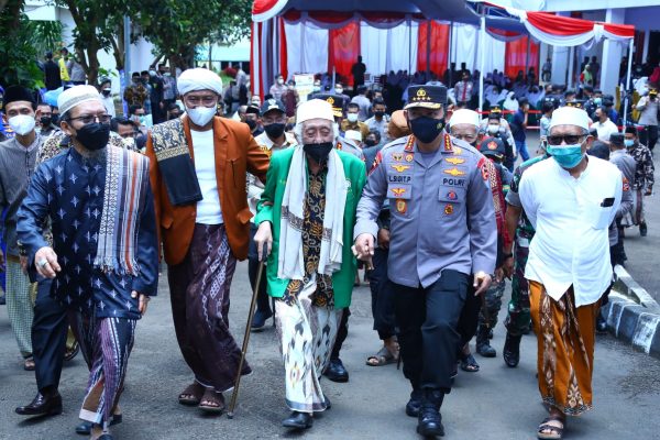 apresiasi ulama di banten ikuti vaksinasi kapolri kabar baik dan motivasi bagi masyarakat 21025