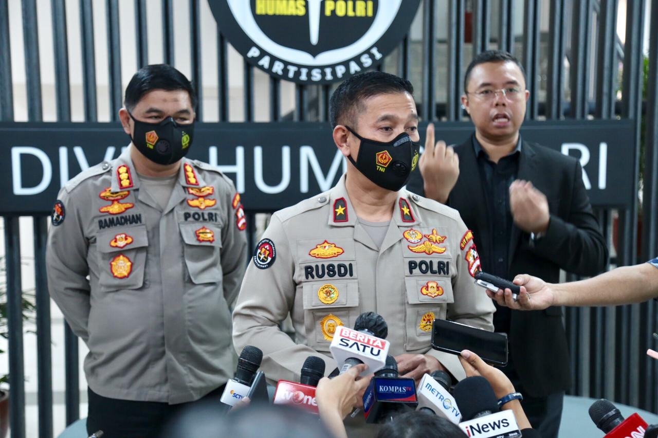 arrest of a terrorist suspected by detachment 88 anti terror police in balikpapan allegedly involved in the jad network 39178