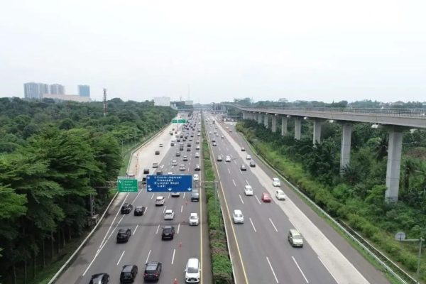 atas diskresi kepolisian jasa marga kembali gelar contraflow di ruas tol jagorawi 72650