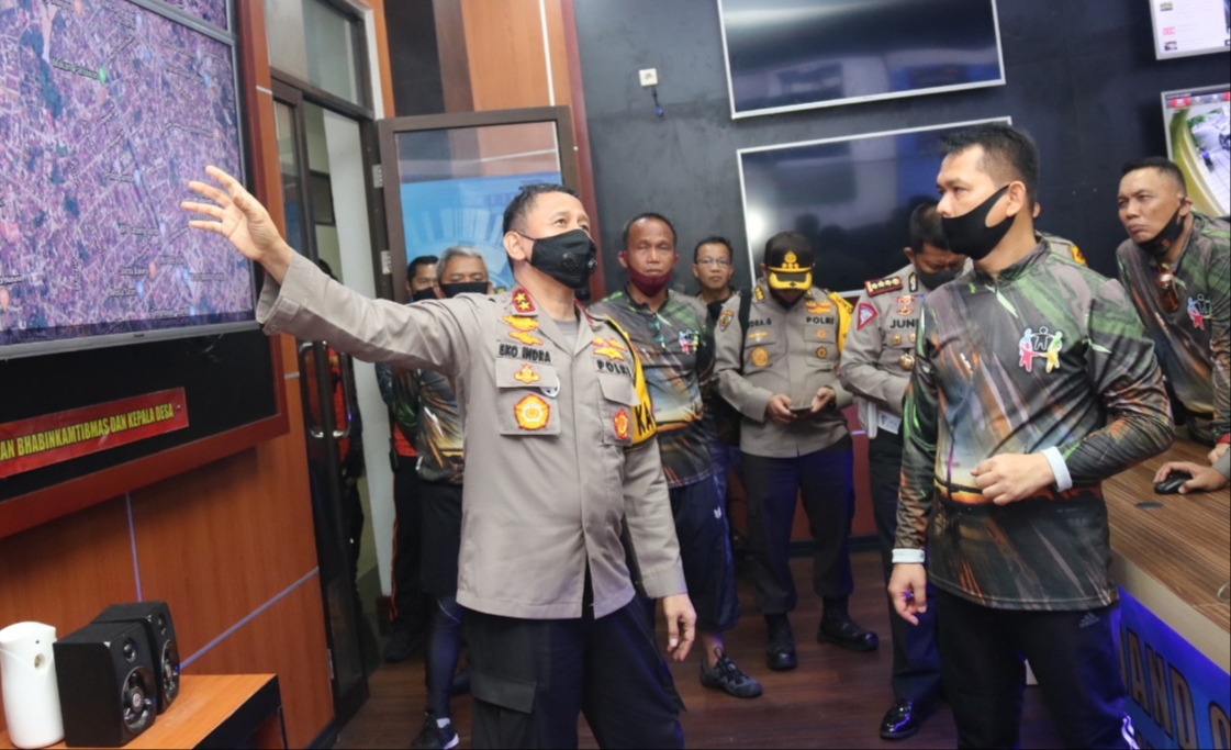 atasi karhutla kapolda jambi kenalkan aplikasi asap digital kepada kapolda sumsel 34637