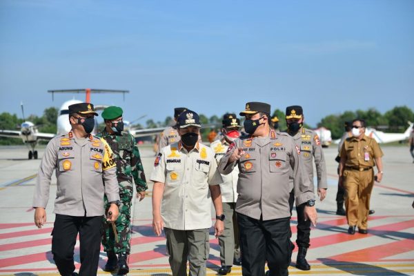 atensi penanganan covid 19 wakapolri lakukan kunjungan kerja ke riau 26747