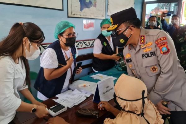 atensi zona merah kapolda minta percepat pemberian vaksin kepada personil 9268