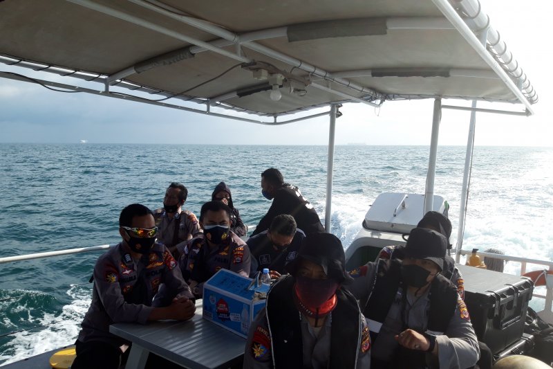 baharkam polri perintahkan polda jabar dan polda banten bantu pencarian sriwijaya air 33169