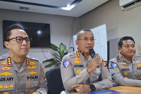 bahu jalan dalkot diperbolehkan untuk dilintas malam ini 84612
