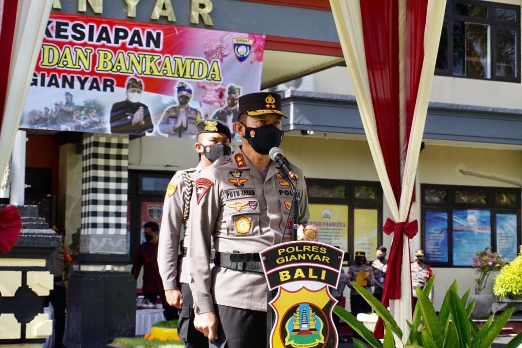 bali regional police chief inaugurates traditional sipandu forum in gianyar 43209