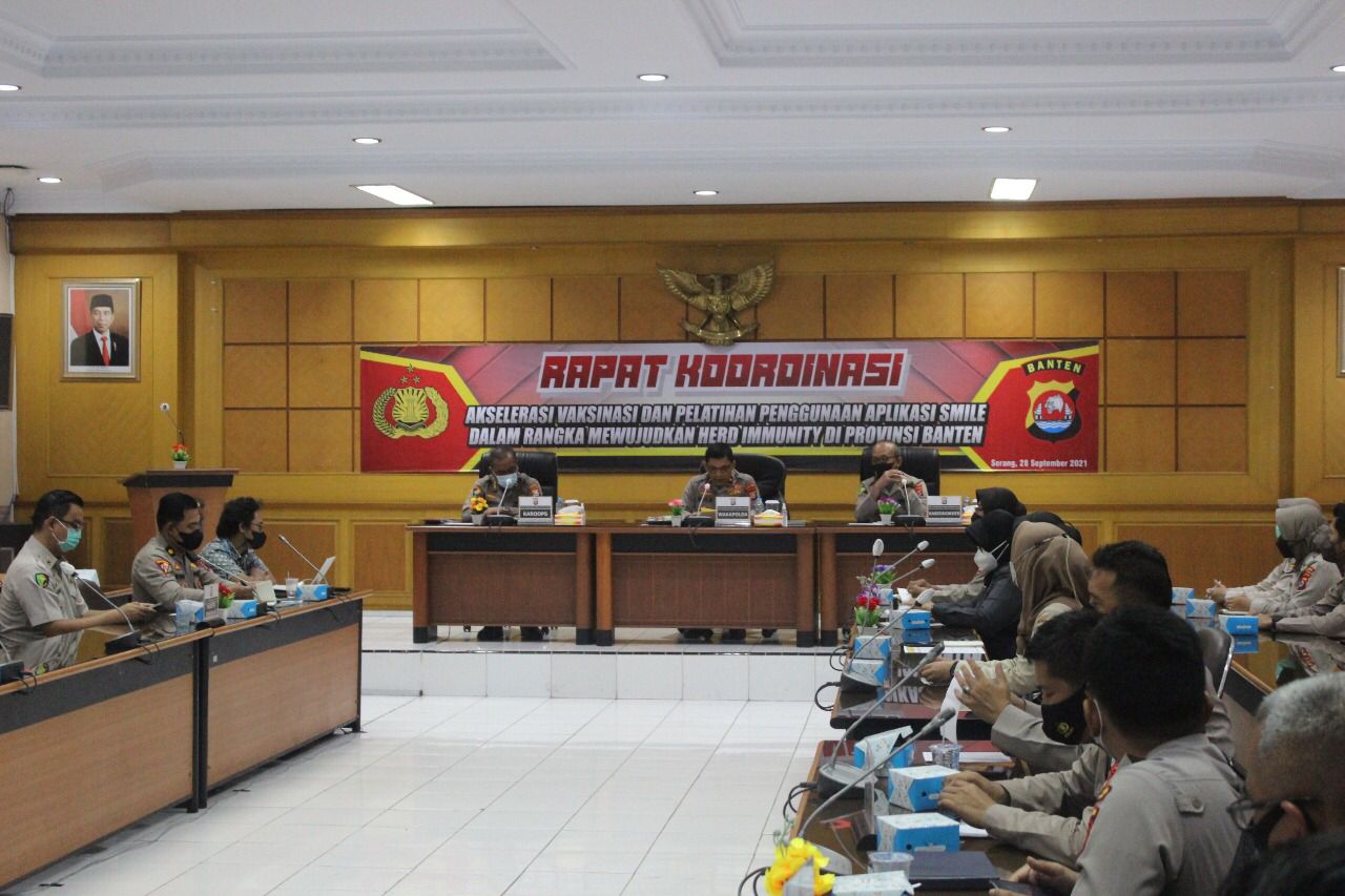 banten regional police holds coordination meeting on vaccination acceleration and training on the use of the smile application 42996