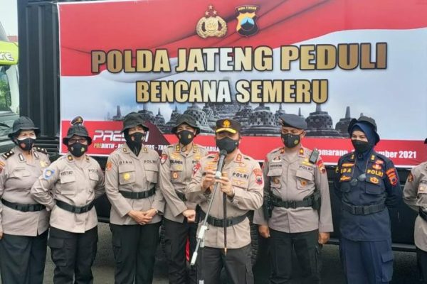 bantu korban erupsi gunung semeru polda jateng kirim logistik dan terjunkan tim dvi 25387