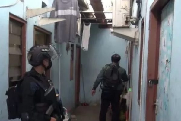 bareskrim polri berhasil amankan dpo bandar narkoba setelah dikepung massa di kampung ambon 52872