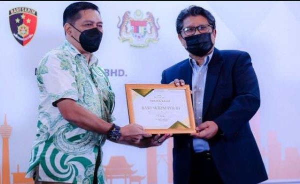 bareskrim polri received an award from a malaysian company 45811