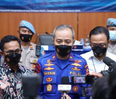 bawa 4836 kilogram bahan peledak nelayan ditangkap di tengah laut 27255