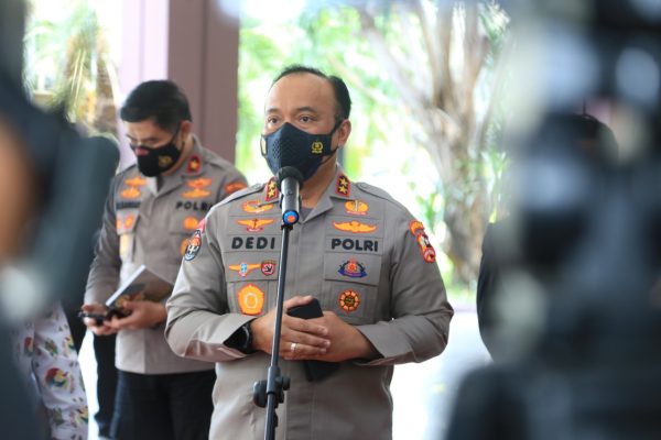 bedah buku wajah polisi presisi potret inovasi dan prestasi satu tahun kepemimpinan jenderal polisi listyo sigit 23056