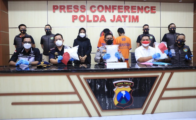 bekerjasama dengan bea cukai tanjung perak surabaya polda jatim gagalkan penyeludupan 6 kg sabu 24683