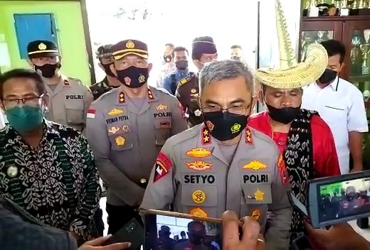 bentuk herd immunity kapolda ntt tinjau vaksinasi anak di rote ndao 23172