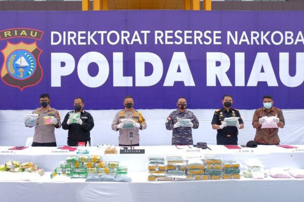 berantas narkoba polda riau musnahkan 8024 kg sabu dan 68 636 butir ekstasi 30887