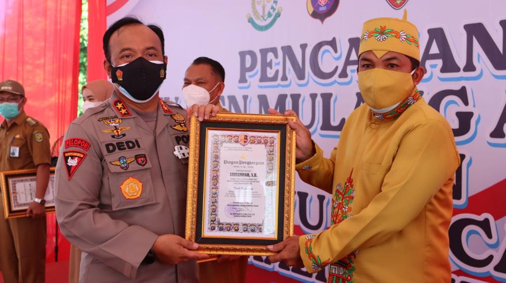 berantas peredaran narkoba kapolda kalteng canangkan lewu isen mulang anti narkoba dan lewu pancasila 37062