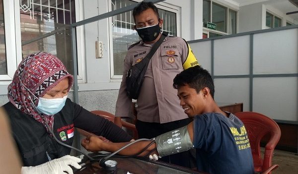berbagai cara dilakukan oleh polda jabar untuk mempercepat kegiatan program akselerasi vaksinasi 21228