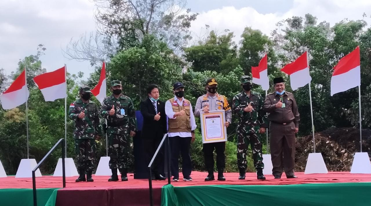 berhasil tangani karhutla polda riau raih reward dari lemkapi 34957