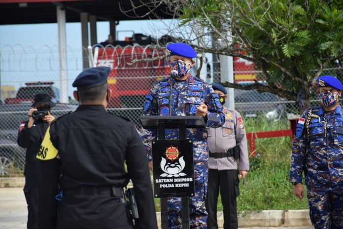 beri jaminan keamanan sebanyak 105 personel satbrimob polda kepri diberangkatkan ke jakarta 25231