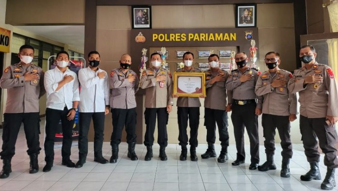 beri pelayanan publik yang baik polres pariaman terima penghargaan dari kemenpan rb 46391
