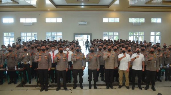 beri semangat dan arahan kapolda lampung kunjungi polres lampung tengah 49045