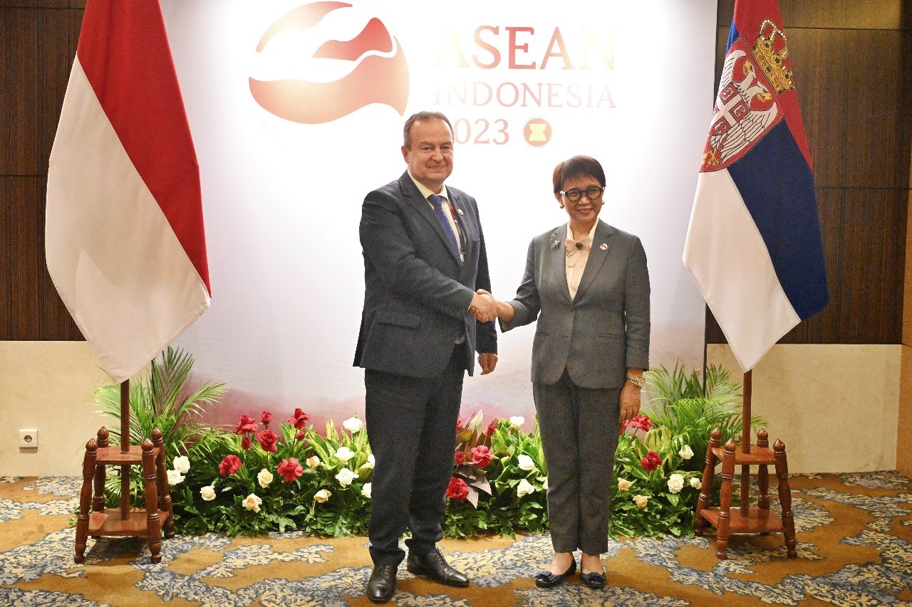 bertemu menlu serbia indonesia dorong pembentukan pta 63190
