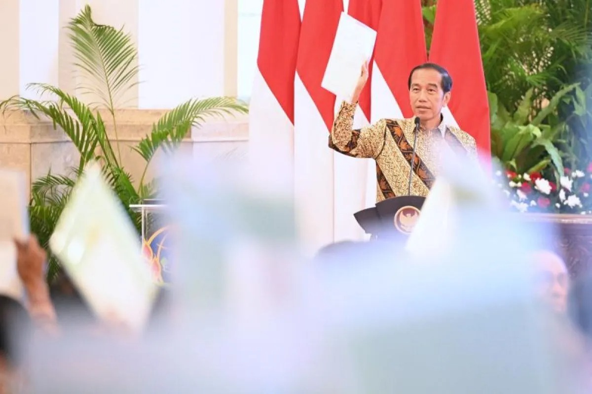 besok presiden jokowi serahkan 10 323 sertifikat tanah elektronik di banyuwangi jawa timur 73232