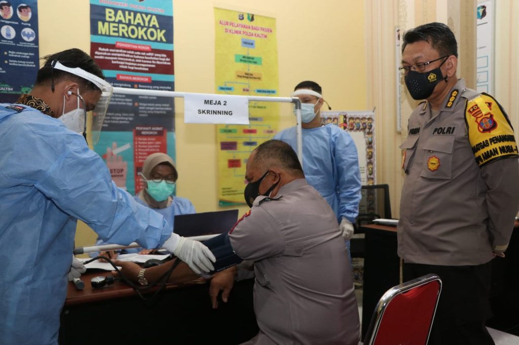 biddokkes polda kaltim gelar vaksinasi tahap pertama 11870