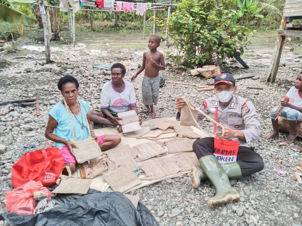 binmas noken mimika bekerjasama dengan tokoh pererempuan suku kamoro untuk sukseskan pon xx papua 13380