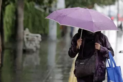 bmkg jakarta diguyur hujan siang dan malam hari 57820